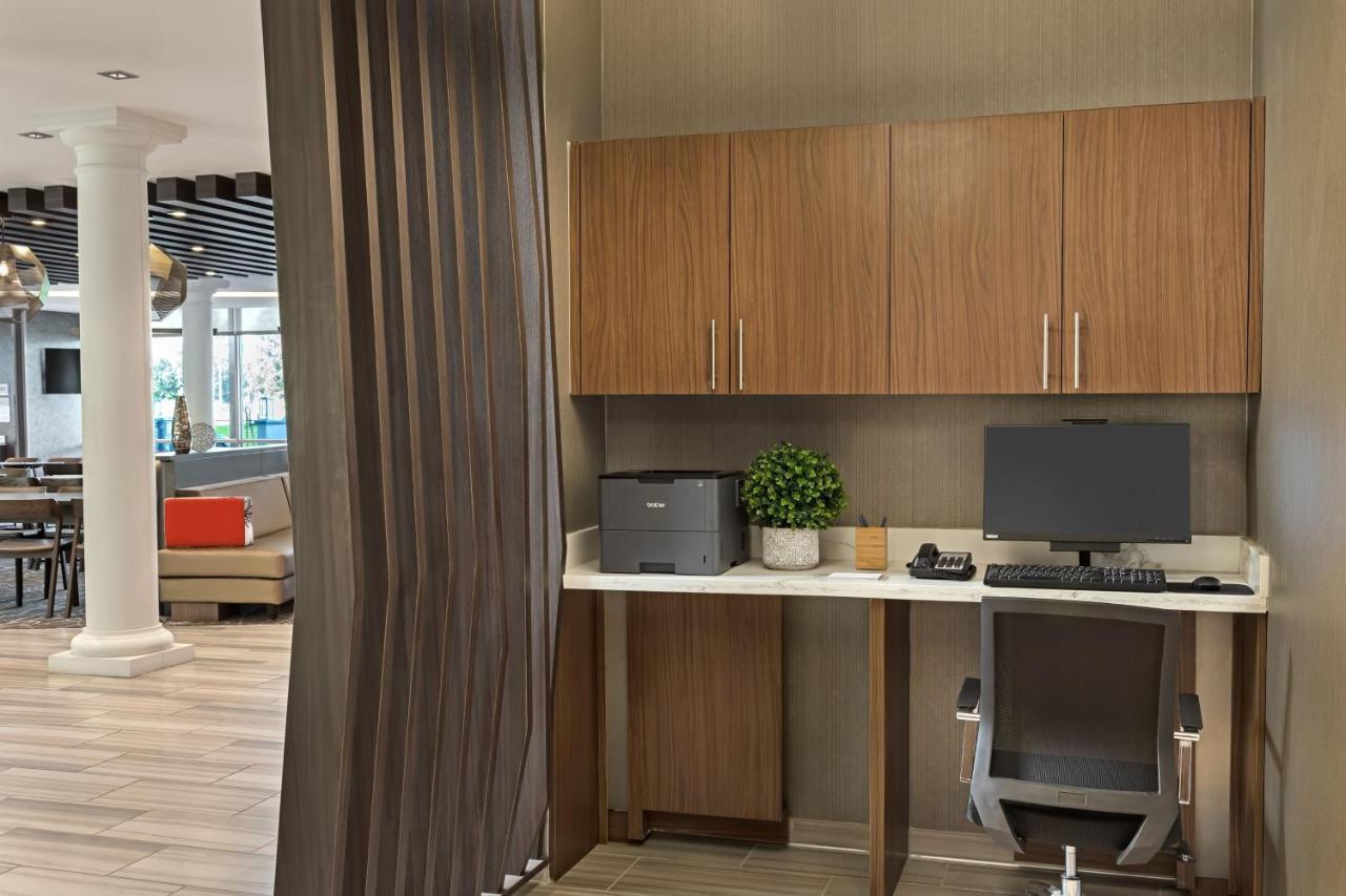 Springhill Suites By Marriott West Sacramento Exterior photo