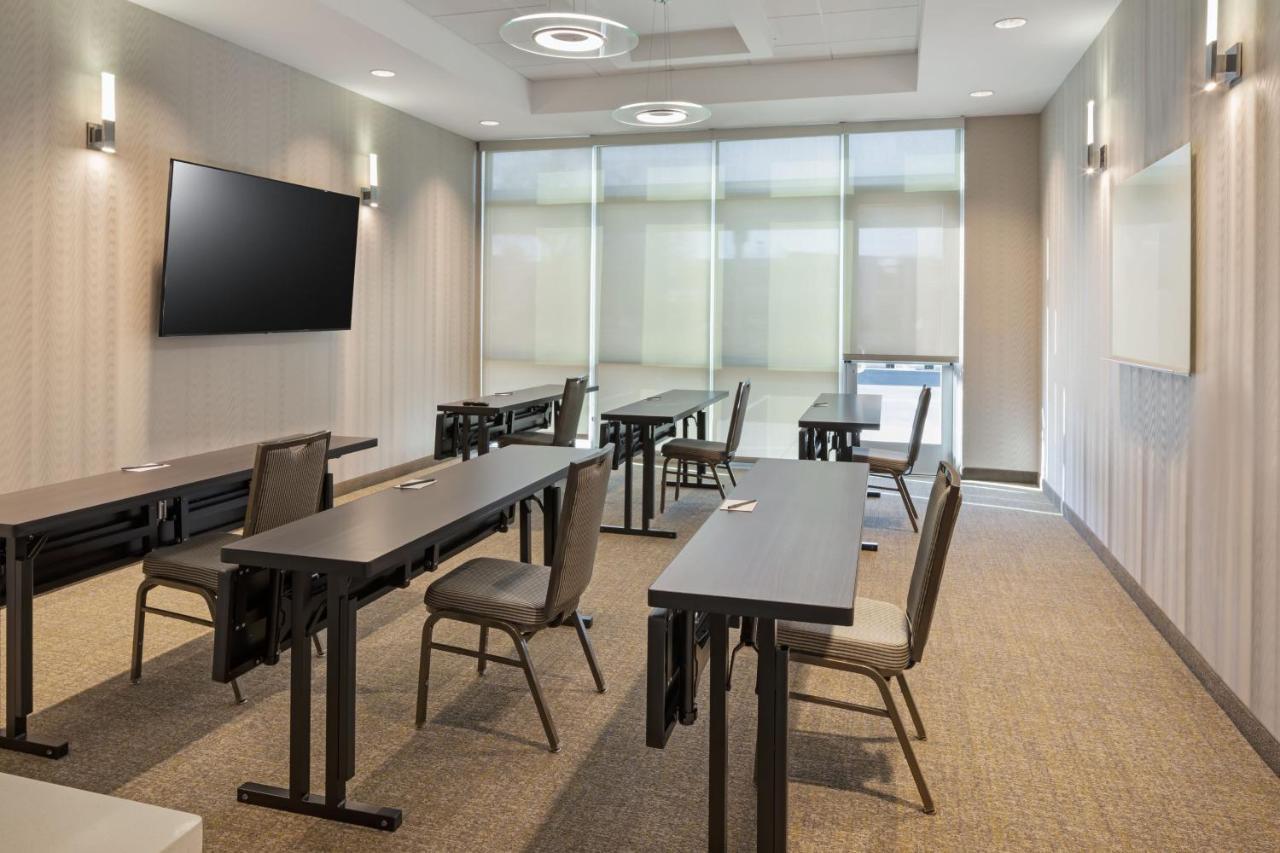 Springhill Suites By Marriott West Sacramento Exterior photo